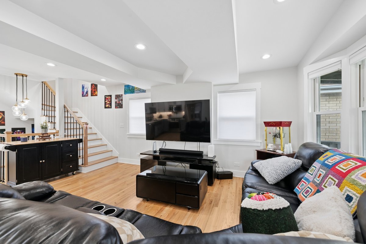 3rd image of 5150 N Moody Ave, Chicago, IL 60630 | MLS# 12715381