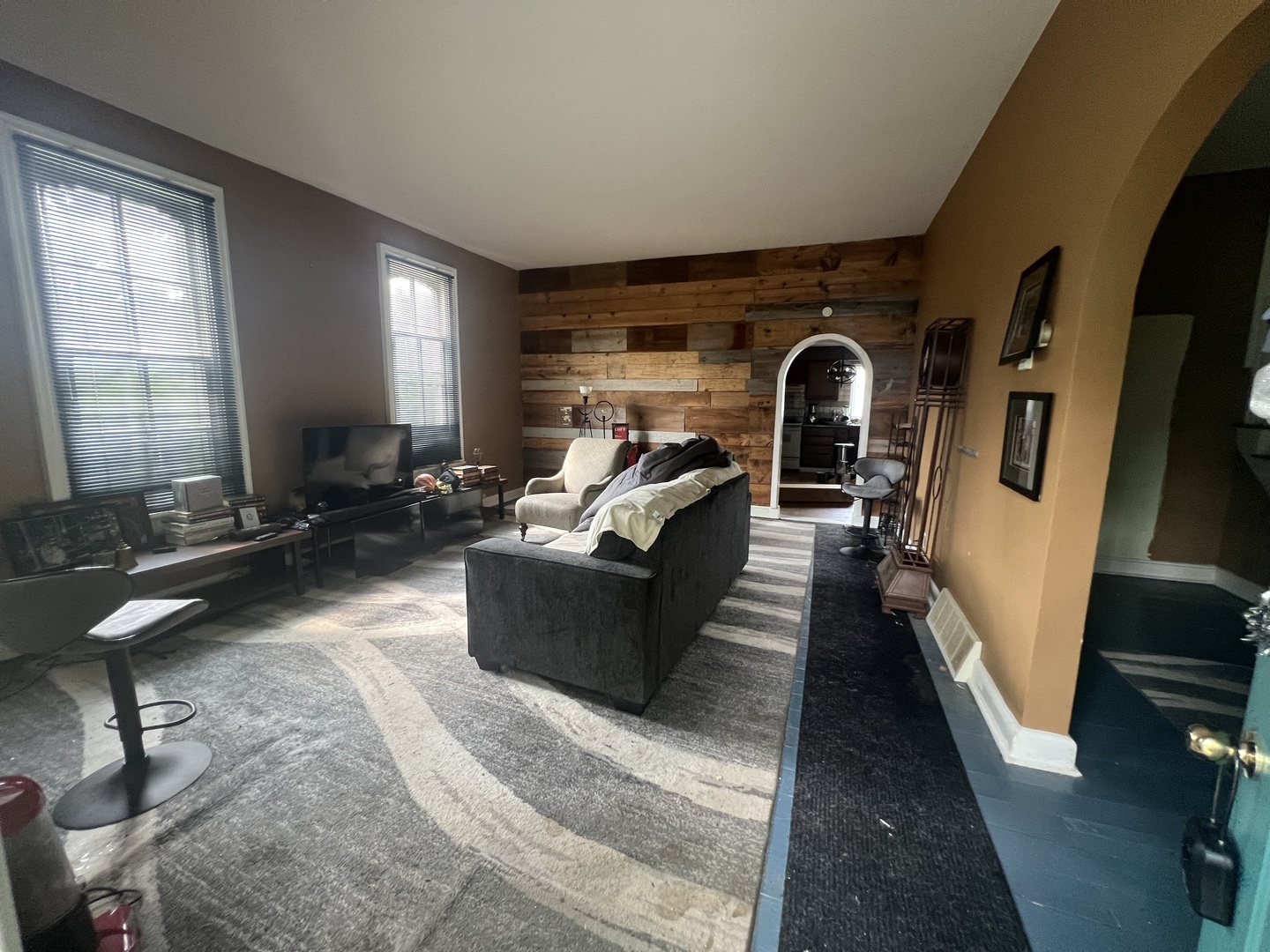 Homes for sale in Mt. Carroll, IL | 202 E Lincoln St, Mt. Carroll, IL 61053 | MLS# 12715393