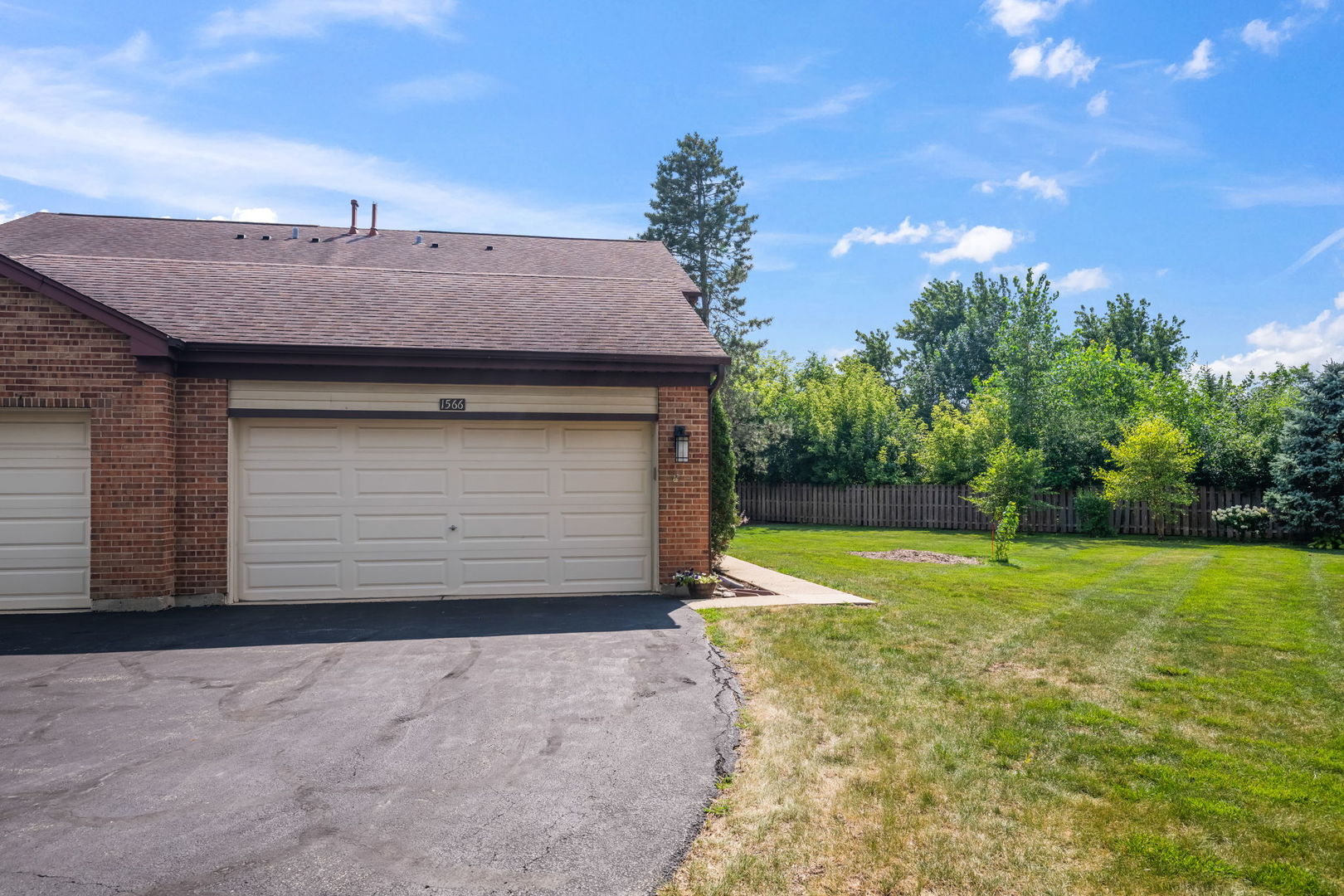3rd image of 1566 N Windsor Dr #1566, Arlington Heights, IL 60004 | MLS# 12715416