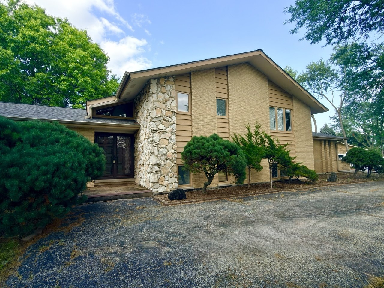 1st image of 7826 Dunham Rd, Downers Grove, IL 60516 | MLS# 12715424