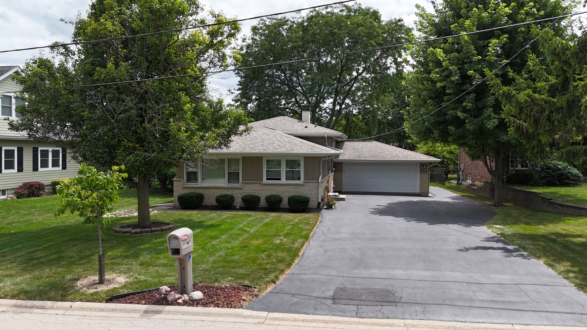 Homes for sale in Westmont, IL | 23 W 56th Pl, Westmont, IL 60559 | MLS# 12715451