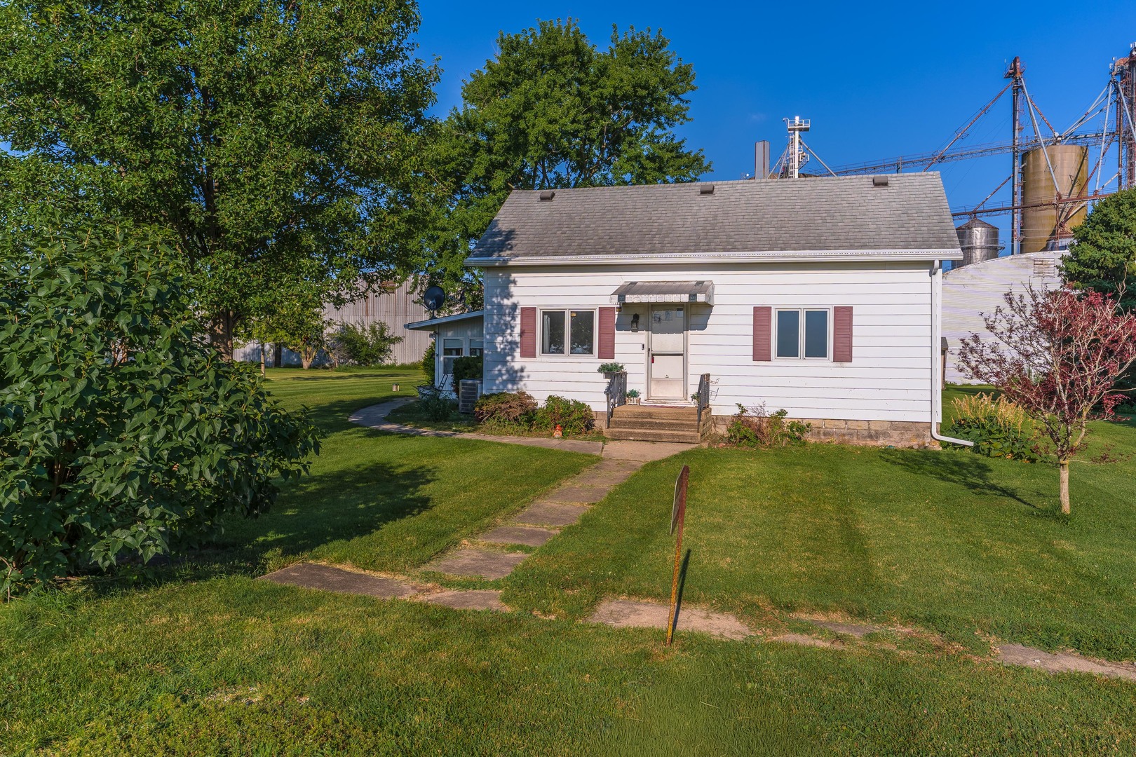 Homes for sale in Forrest, IL | 13223 N 2760 St, Forrest, IL 61741 | MLS# 12715456