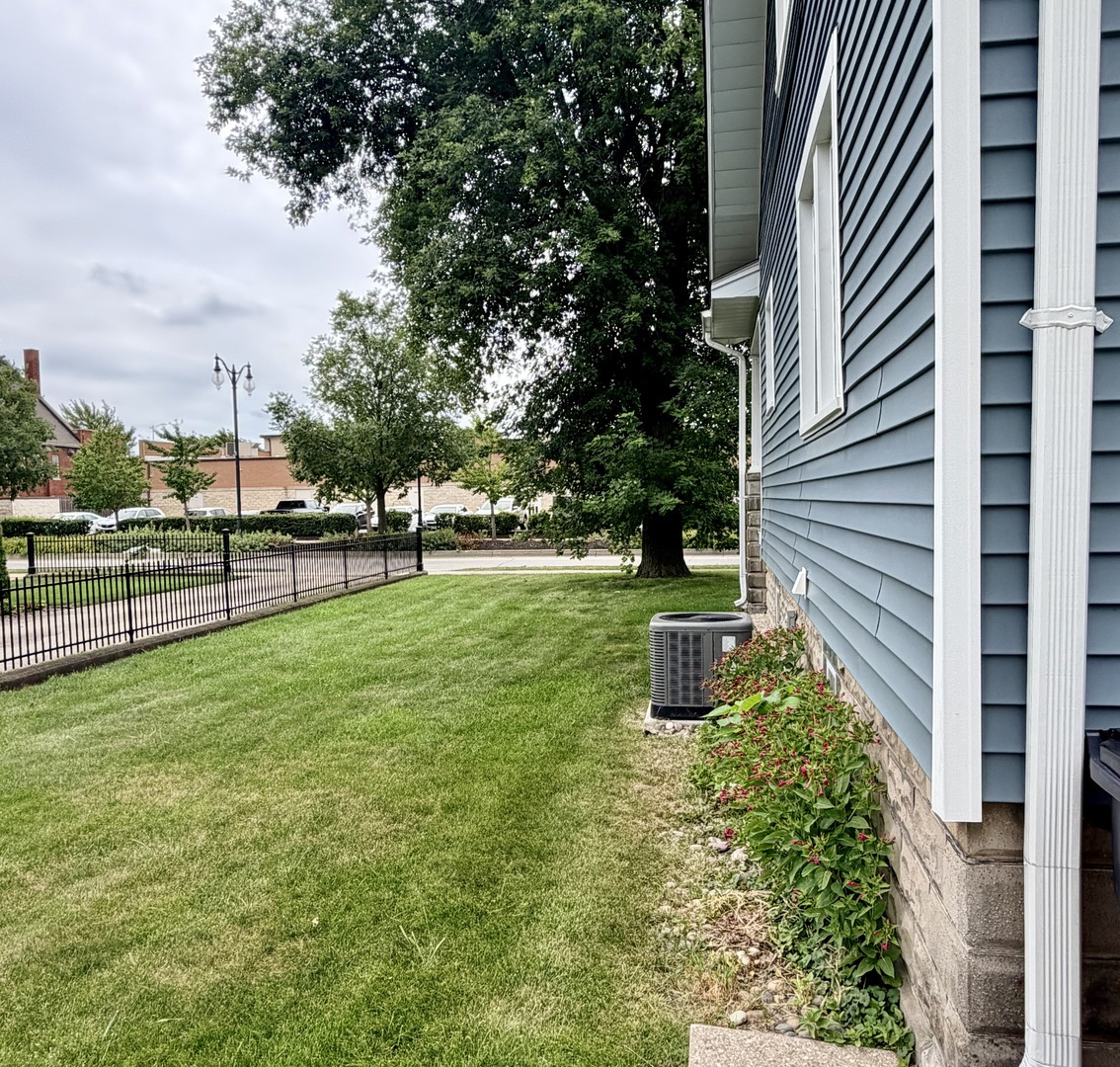 4th image of 264 E 161St Pl, South Holland, IL 60473 | MLS# 12715475