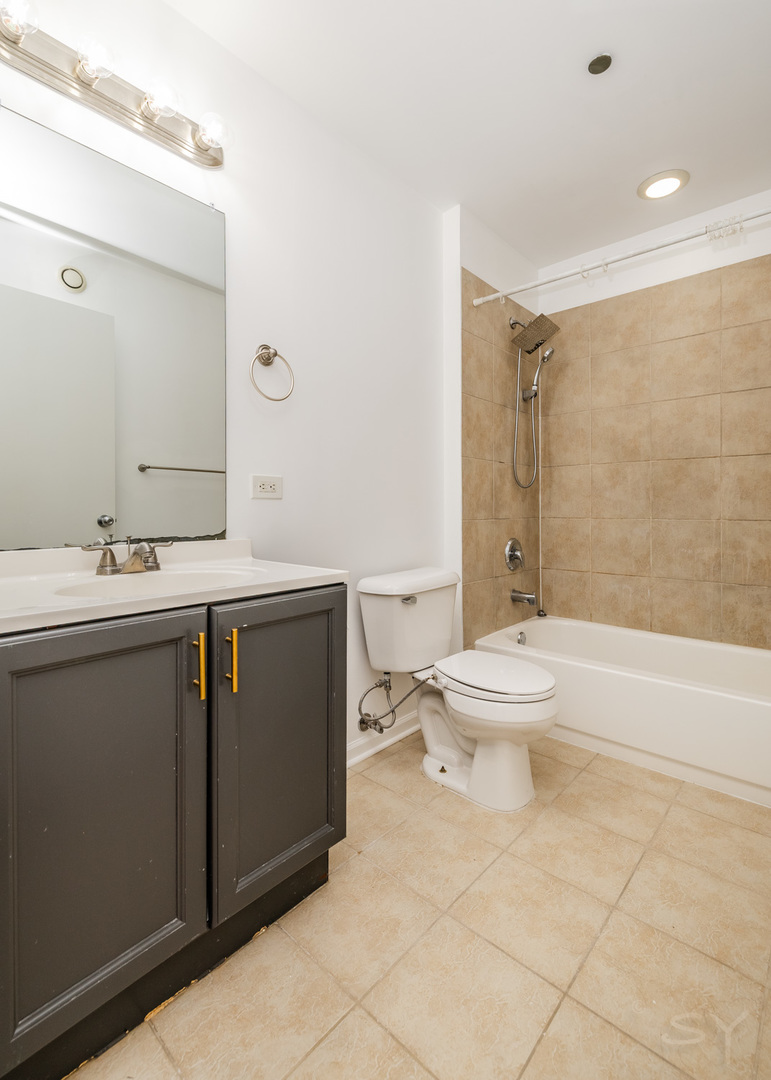 5th image of 1122 W Catalpa Ave #616, Chicago, IL 60640 | MLS# 12715480