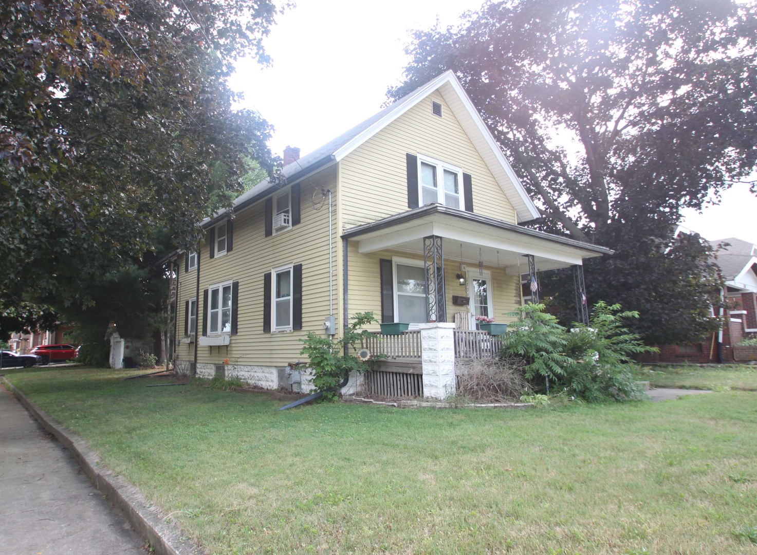 Homes for sale in Rockford, IL | 1304 Montague St, Rockford, IL 61102 | MLS# 12715535