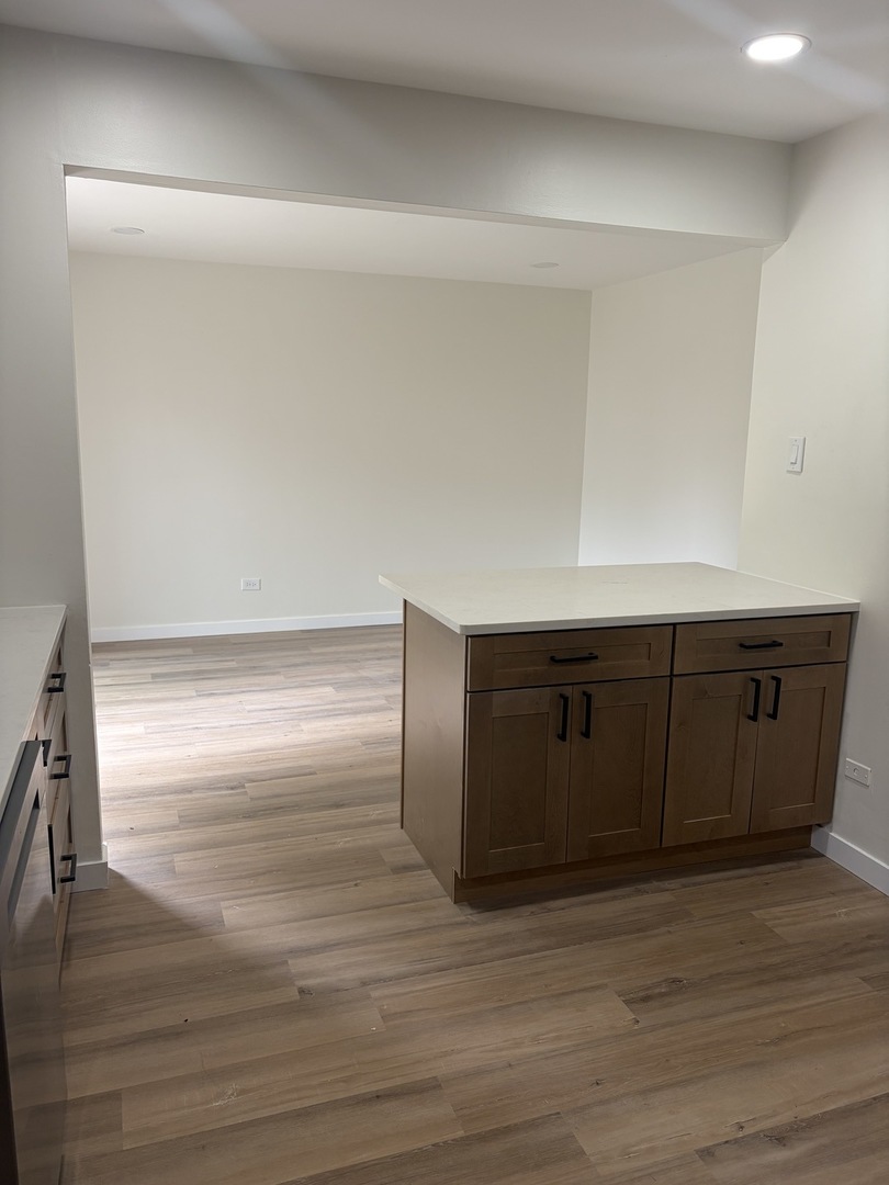 3rd image of 6846 Sussex Rd, Tinley Park, IL 60477 | MLS# 12715537