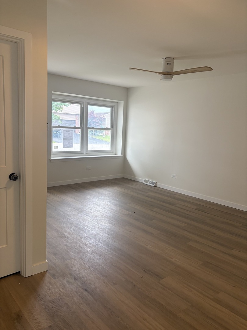 5th image of 6846 Sussex Rd, Tinley Park, IL 60477 | MLS# 12715537