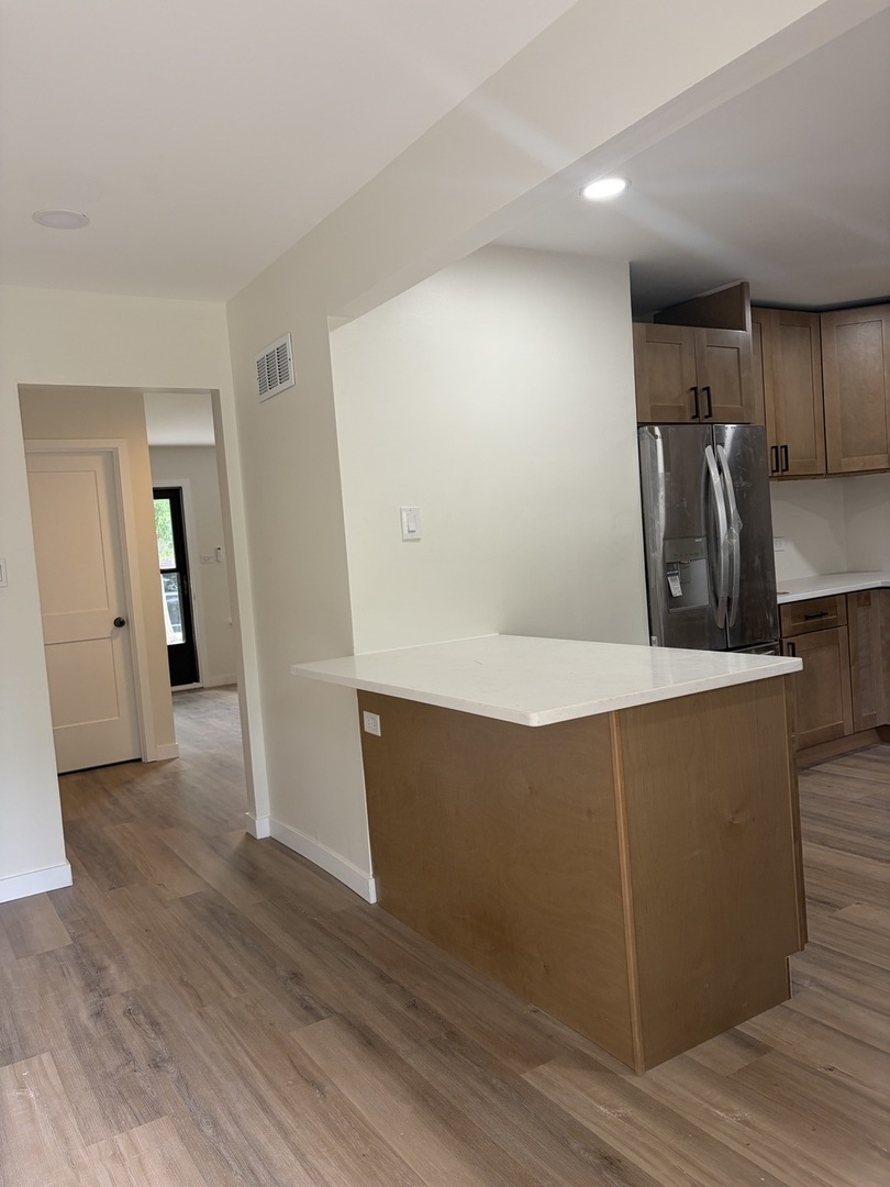4th image of 6846 Sussex Rd, Tinley Park, IL 60477 | MLS# 12715537