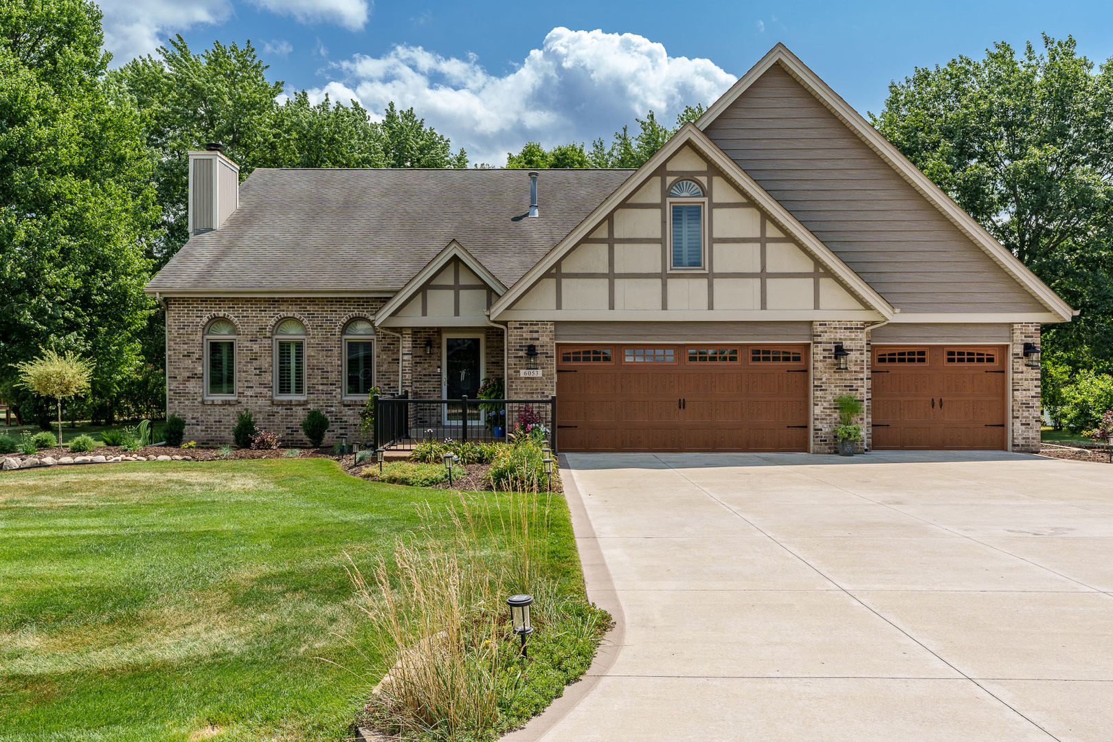 Homes for sale in Roscoe, IL | 6053 Southdown Ln, Roscoe, IL 61073 | MLS# 12715543