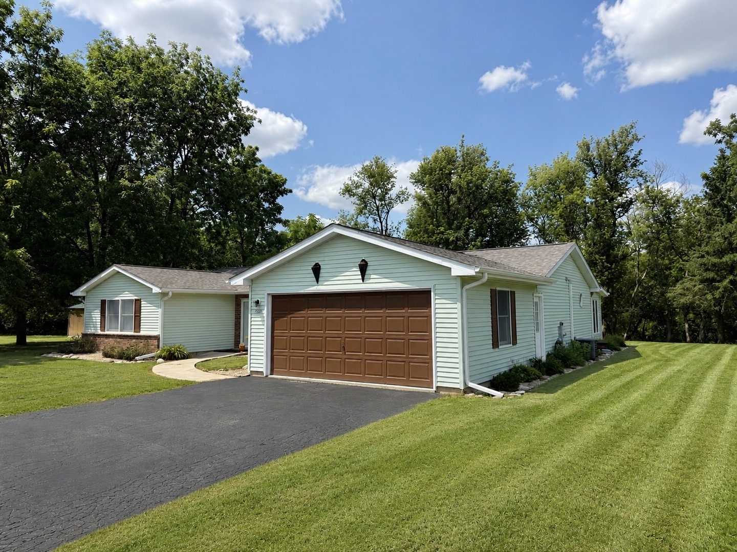 Homes for sale in Paw Paw, IL | 262 Brookside Dr, Paw Paw, IL 61353 | MLS# 12715554