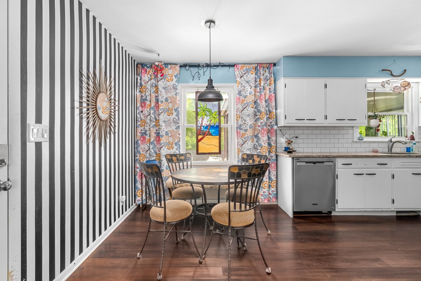 5th image of 639 Meyer Ct, Aurora, IL 60506 | MLS# 12715565