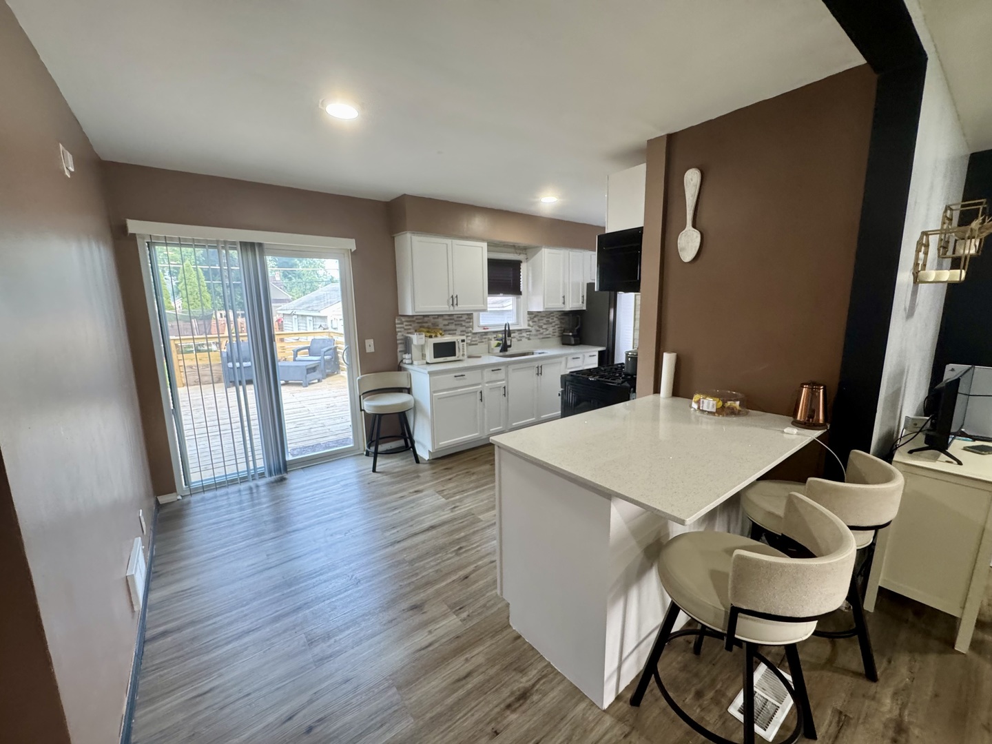 3rd image of 18269 Burnham Ave, Lansing, IL 60438 | MLS# 12715586