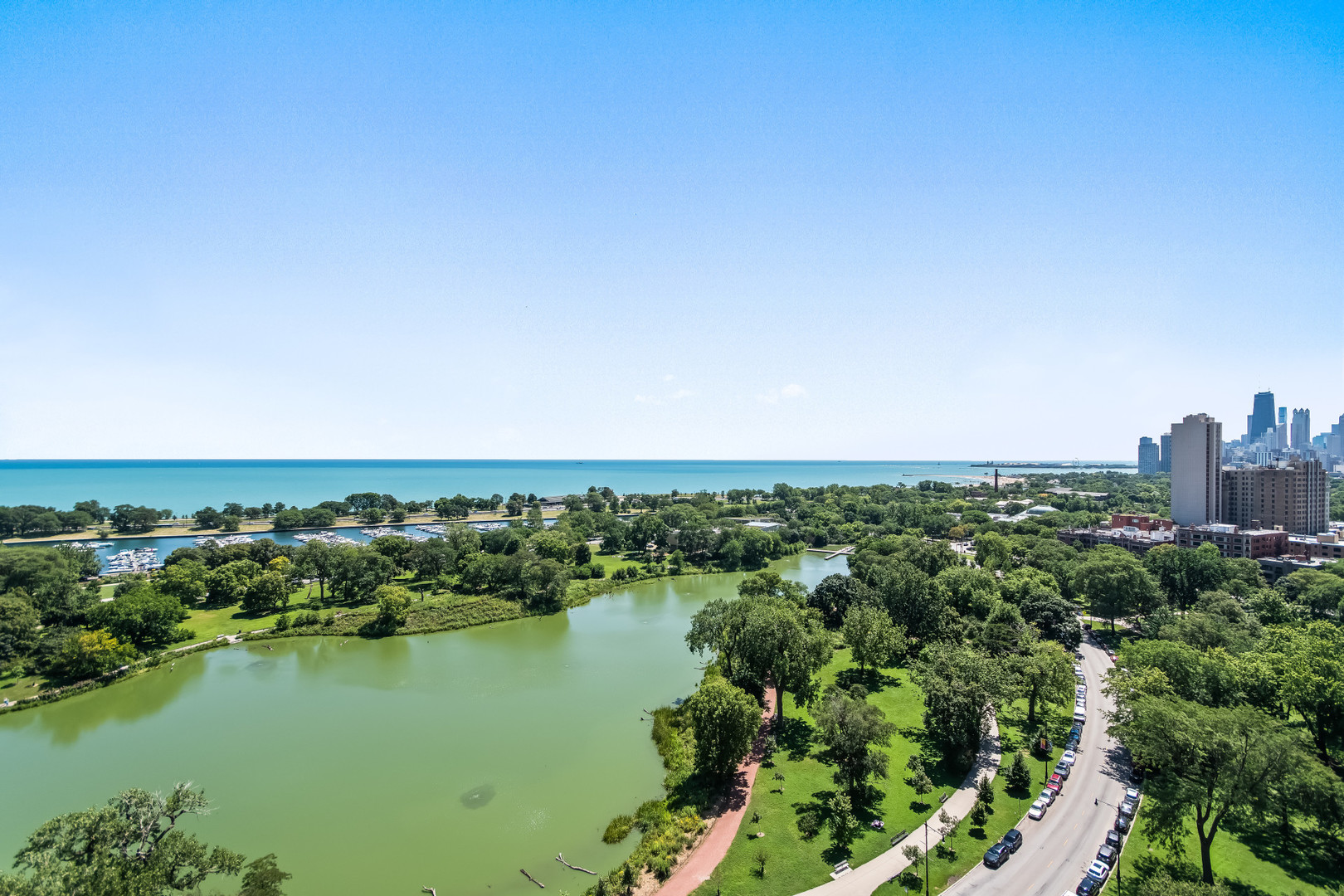 3rd image of 2500 N Lakeview Ave #2105, Chicago, IL 60614 | MLS# 12715621