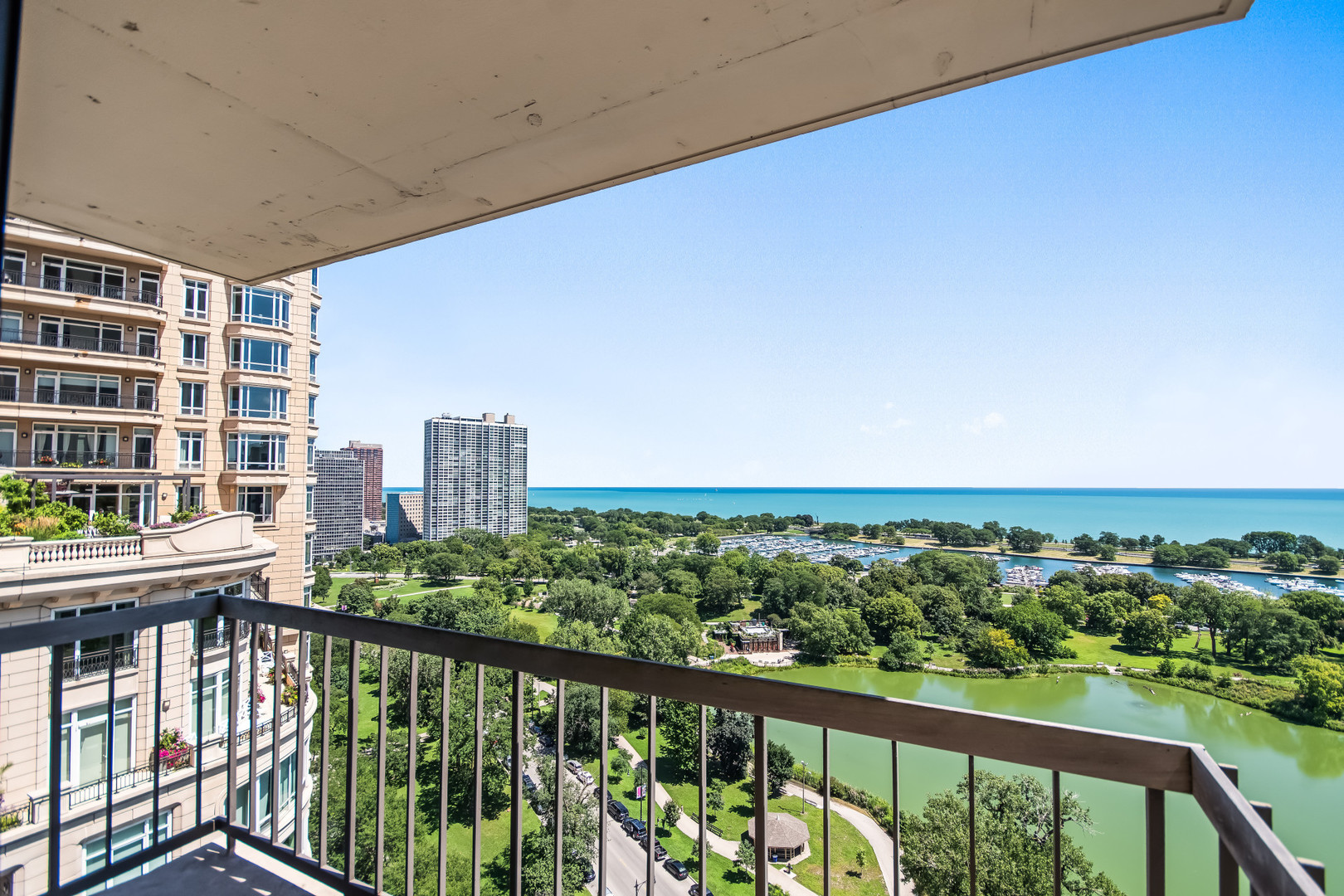 5th image of 2500 N Lakeview Ave #2105, Chicago, IL 60614 | MLS# 12715621