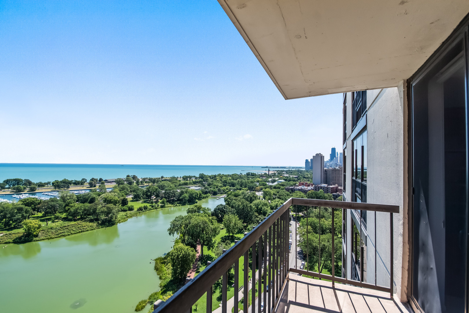 4th image of 2500 N Lakeview Ave #2105, Chicago, IL 60614 | MLS# 12715621