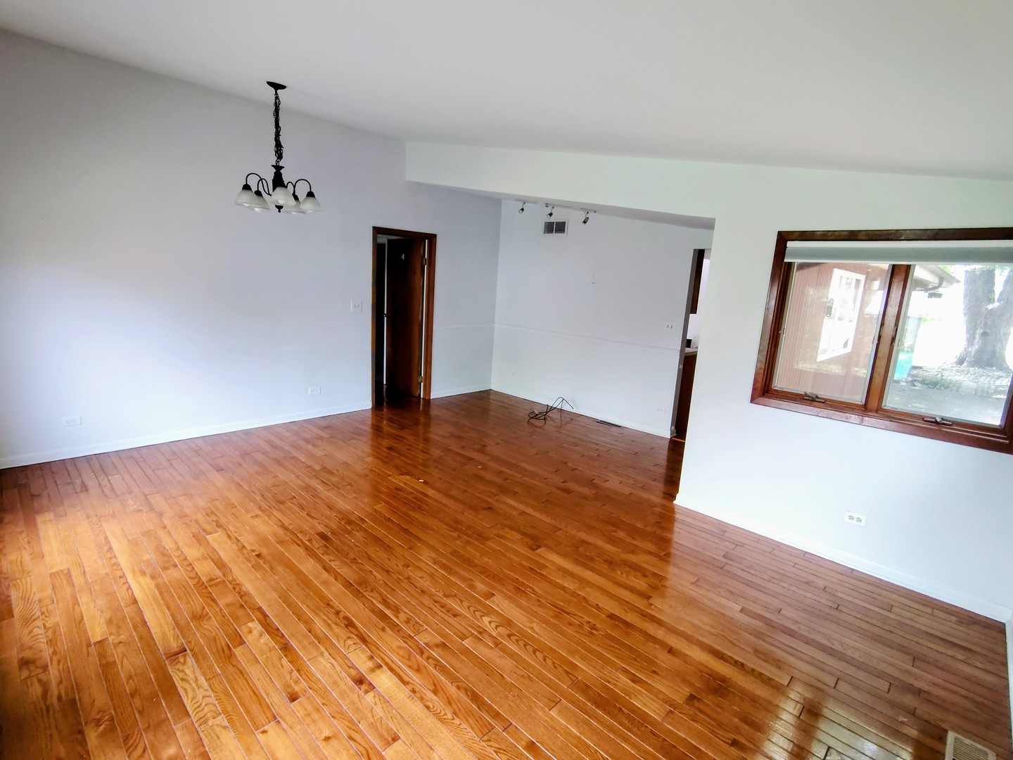 5th image of 20793 N Florence Ave, Prairie View, IL 60069 | MLS# 12715635