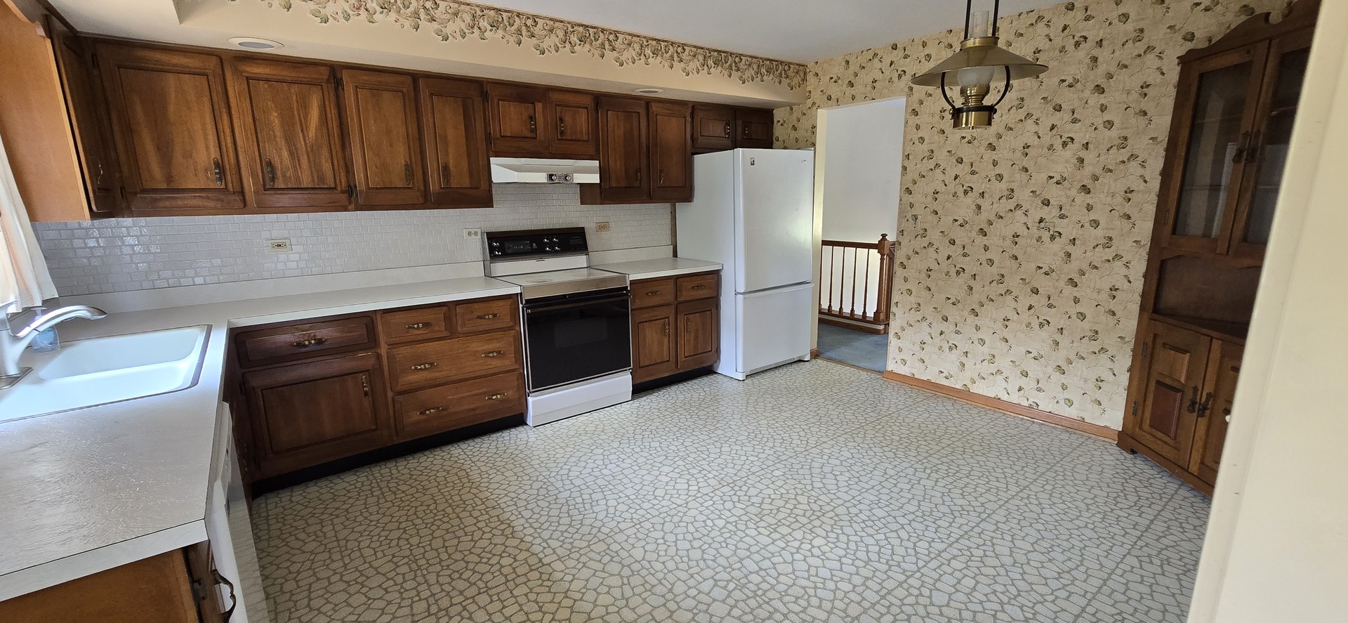 2nd image of 12135 Hillcrest Dr, Lemont, IL 60439 | MLS# 12715647