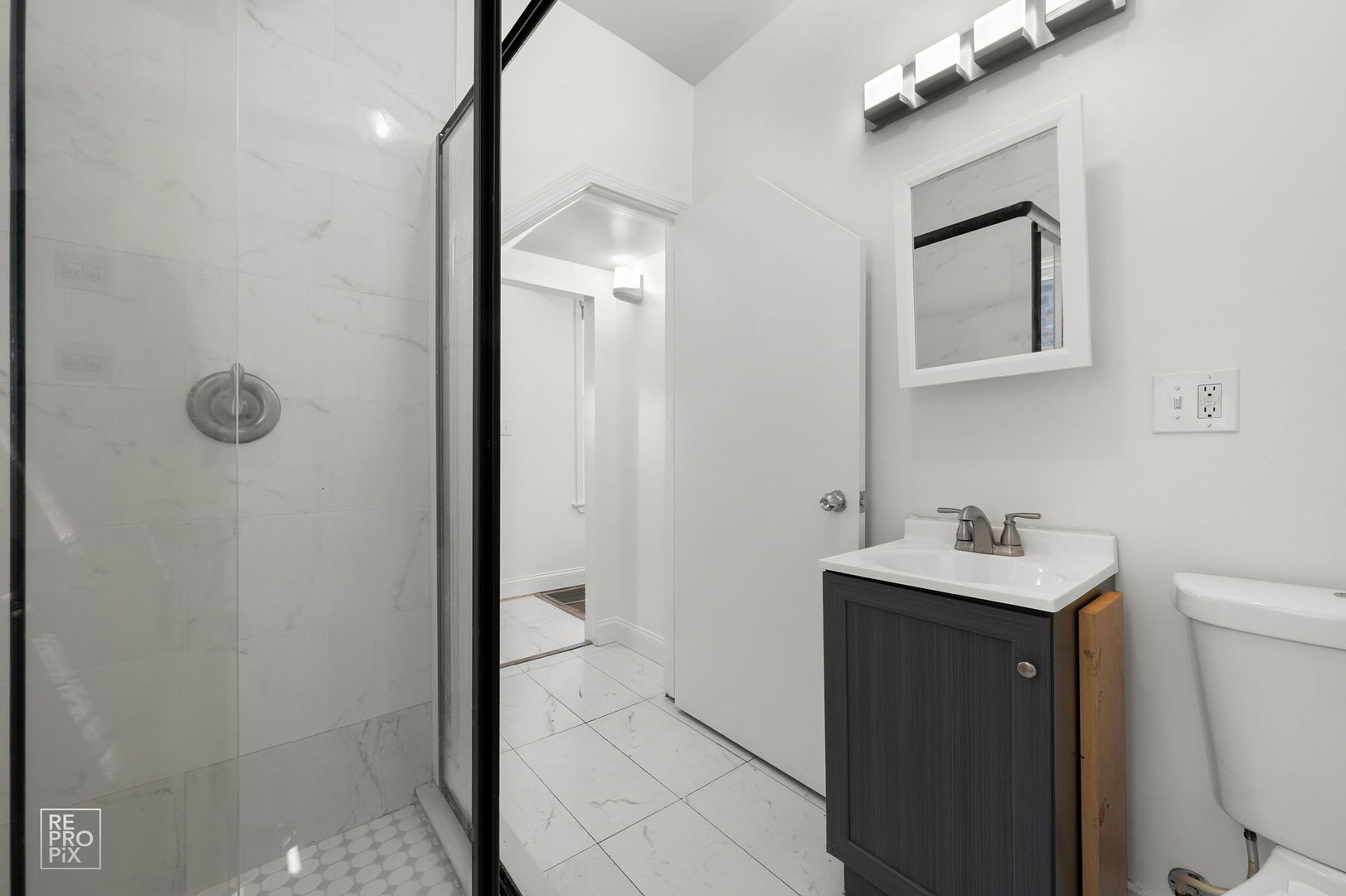 31st image of 2237 S Oakley Ave, Chicago, IL 60608 | MLS# 12715696