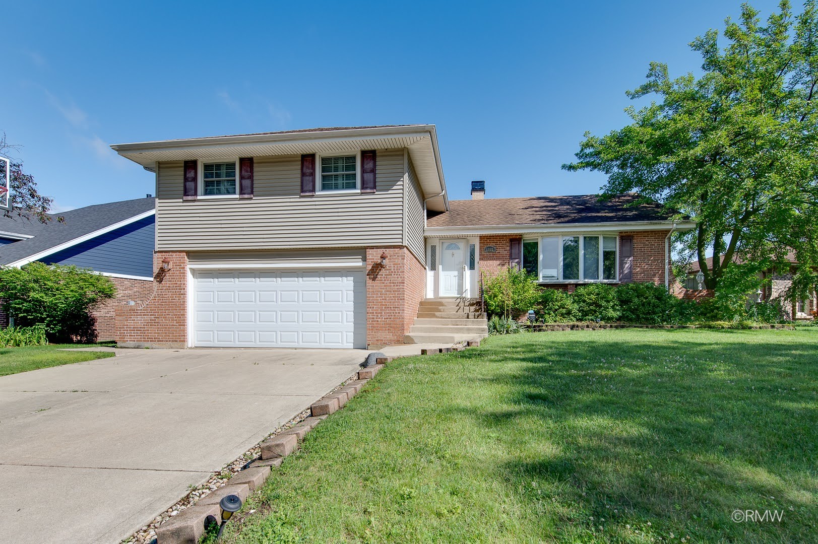 1st image of 1233 N Hickory Trl, Addison, IL 60101 | MLS# 12715702