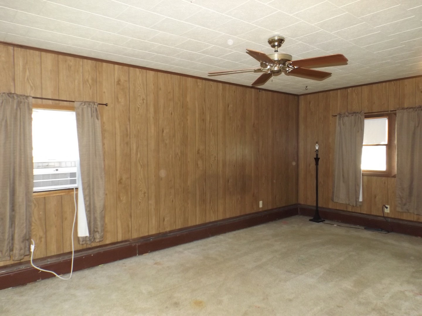 Homes for sale in Rock Falls, IL | 712 11Th Ave, Rock Falls, IL 61071 | MLS# 12715819