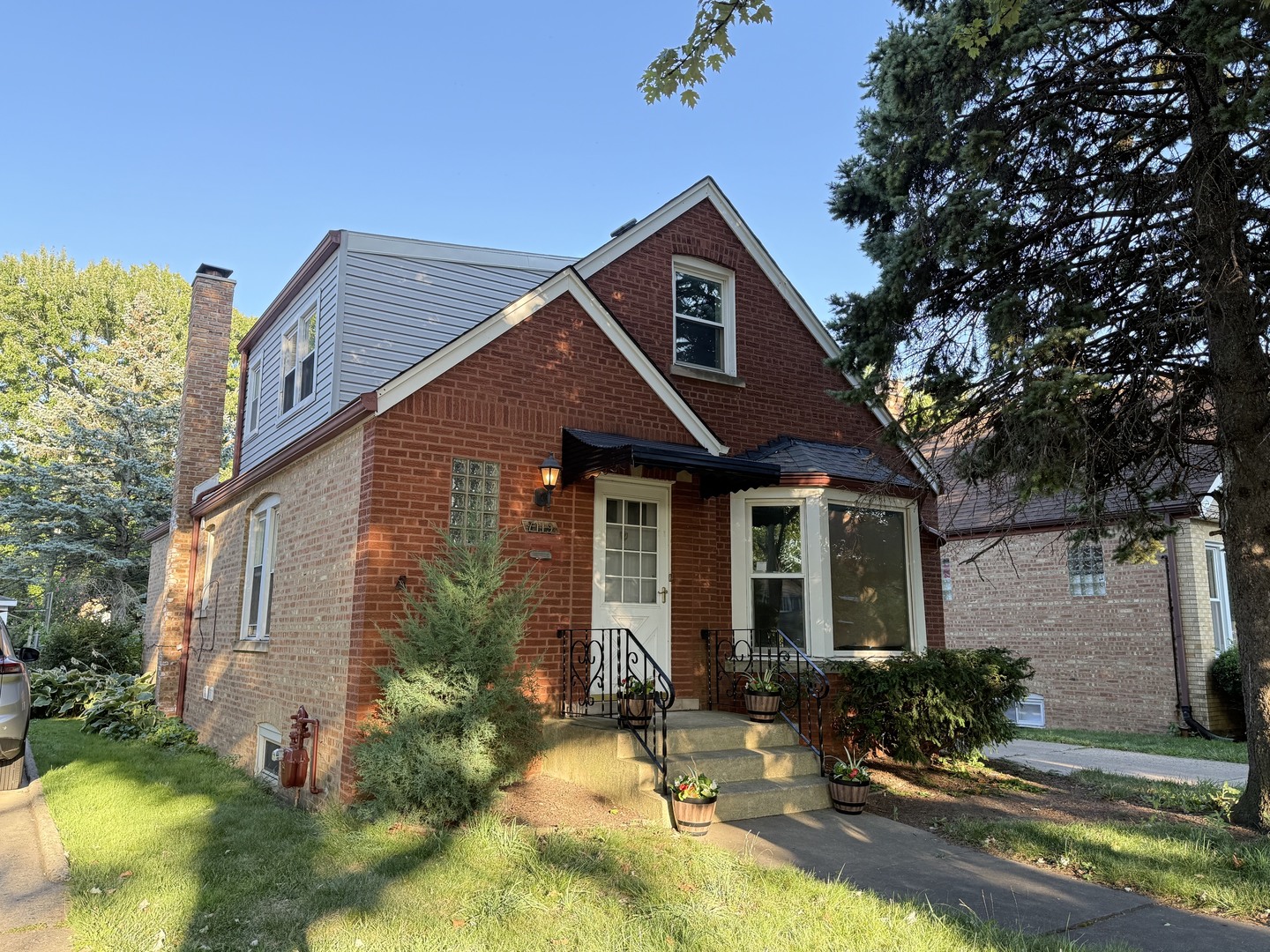 3rd image of 7119 N Merrimac Ave, Chicago, IL 60646 | MLS# 12715852
