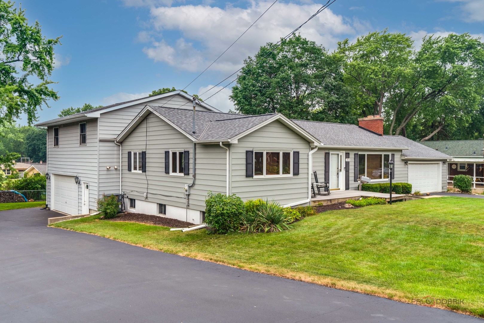 3rd image of 214 Millard Ave, Fox River Grove, IL 60021 | MLS# 12715868