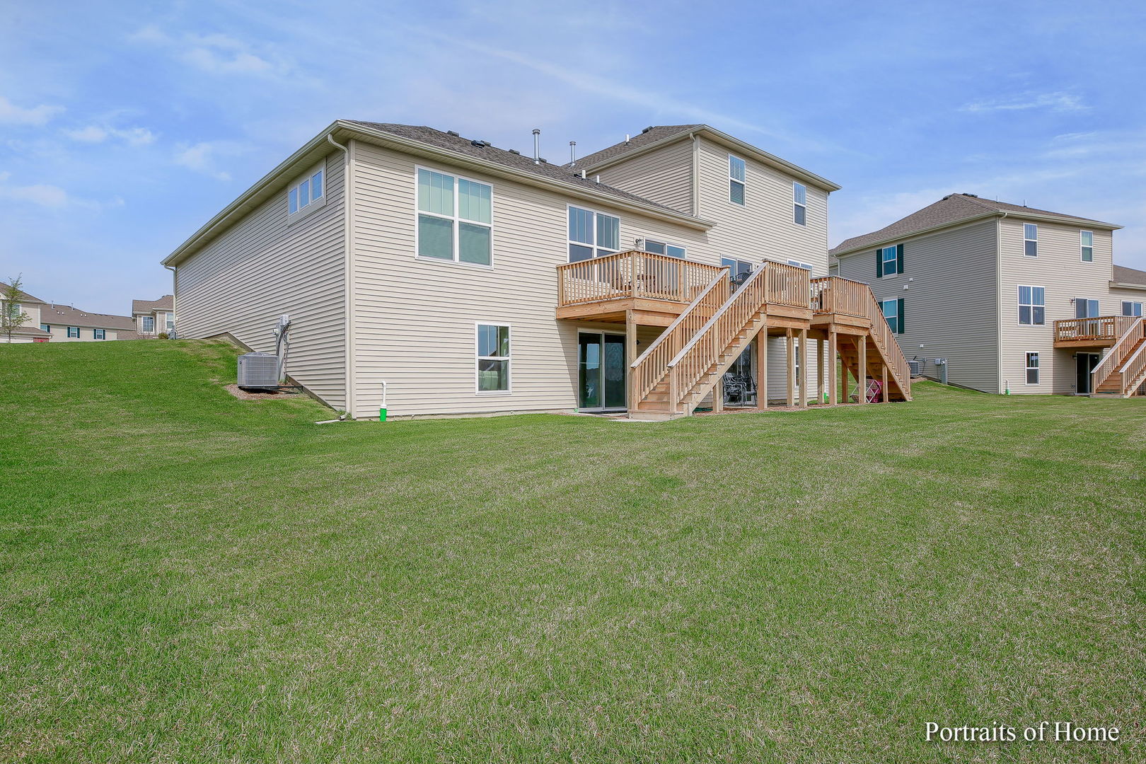 2nd image of 1252 Hawk Hollow Dr, Yorkville, IL 60560 | MLS# 12715885