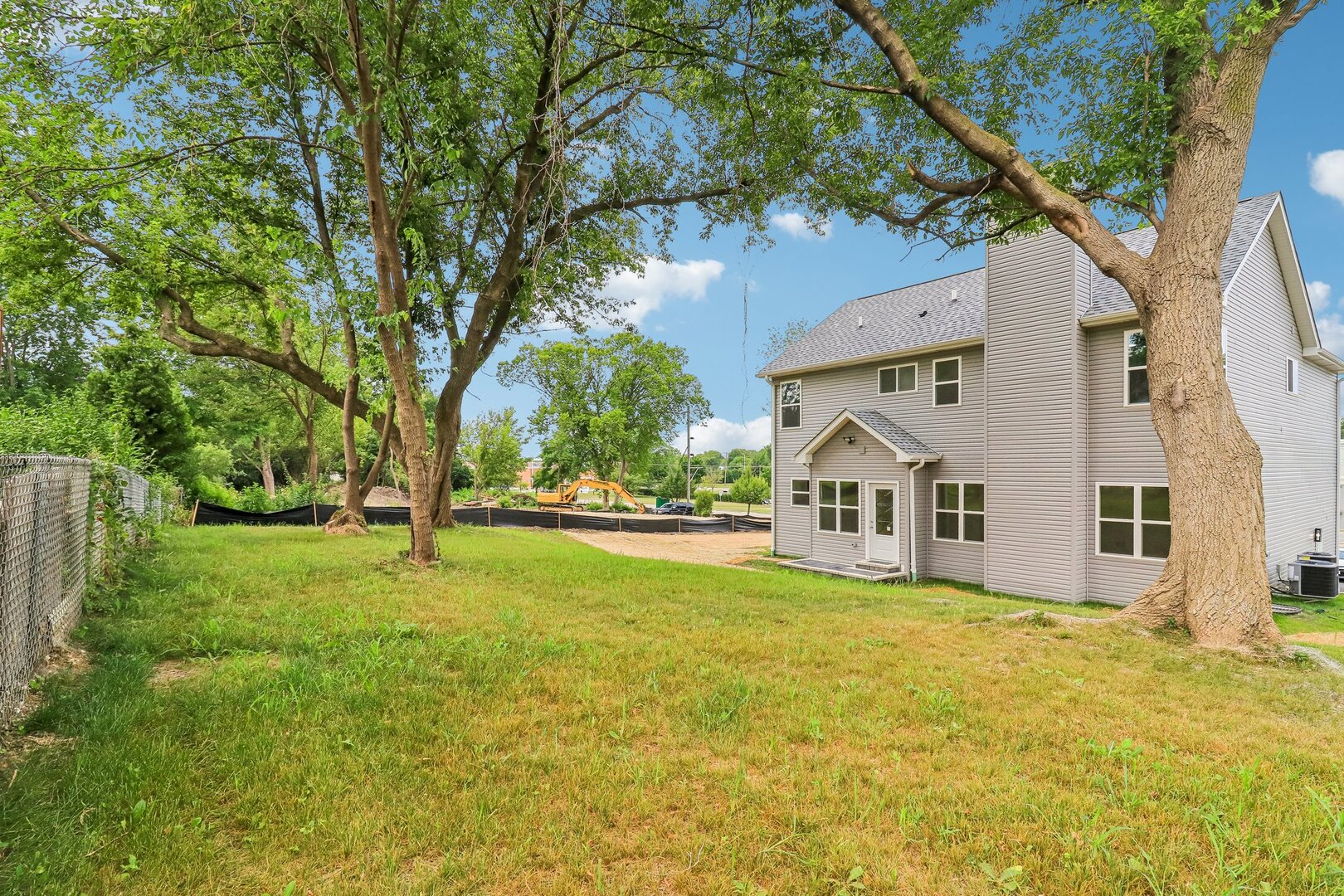 36th image of 1081 Northwestern Ave, Gurnee, IL 60031 | MLS# 12715917