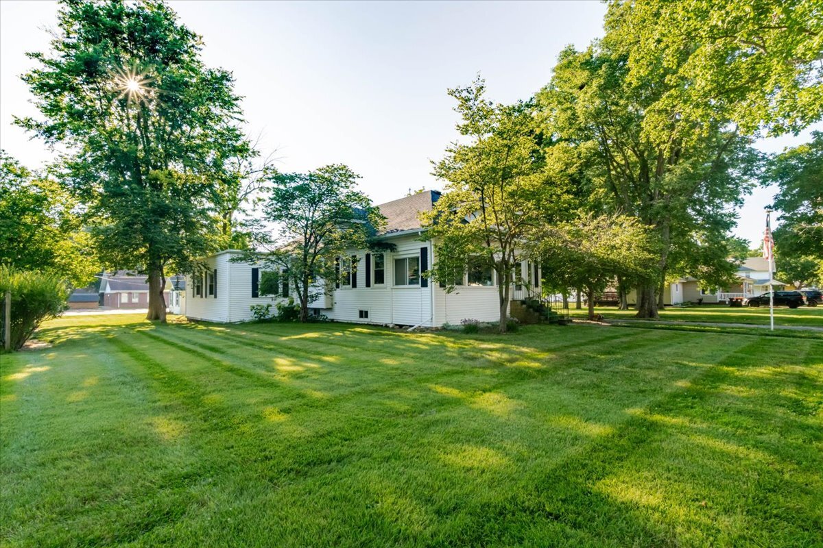 3rd image of 416 S Walnut St, Wenona, IL 61377 | MLS# 12715982