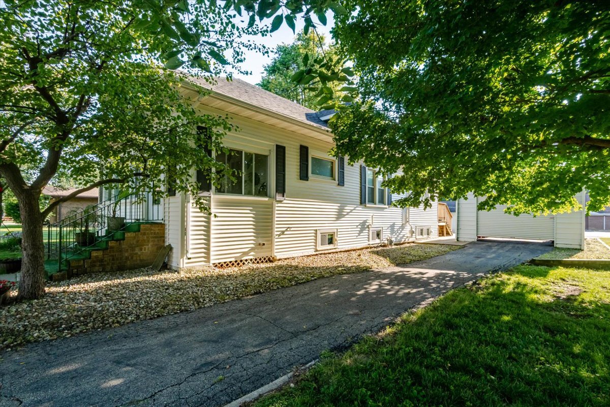4th image of 416 S Walnut St, Wenona, IL 61377 | MLS# 12715982