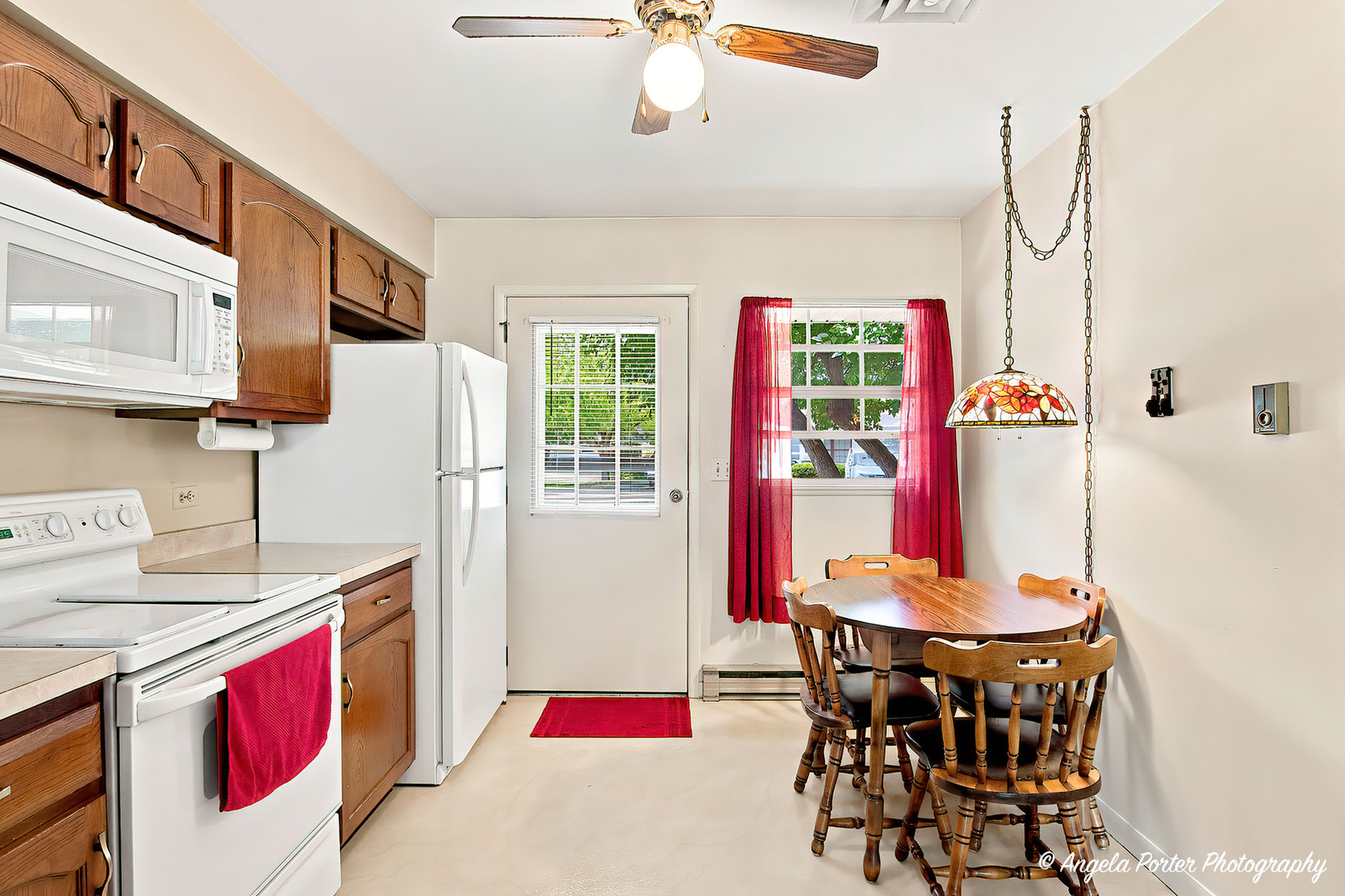 3rd image of 7404 Crest Hill Ct #215, Fox Lake, IL 60020 | MLS# 12716030