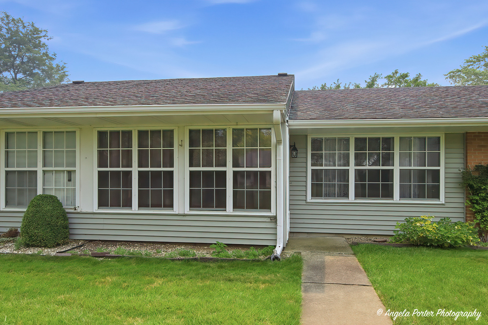 2nd image of 7404 Crest Hill Ct #215, Fox Lake, IL 60020 | MLS# 12716030
