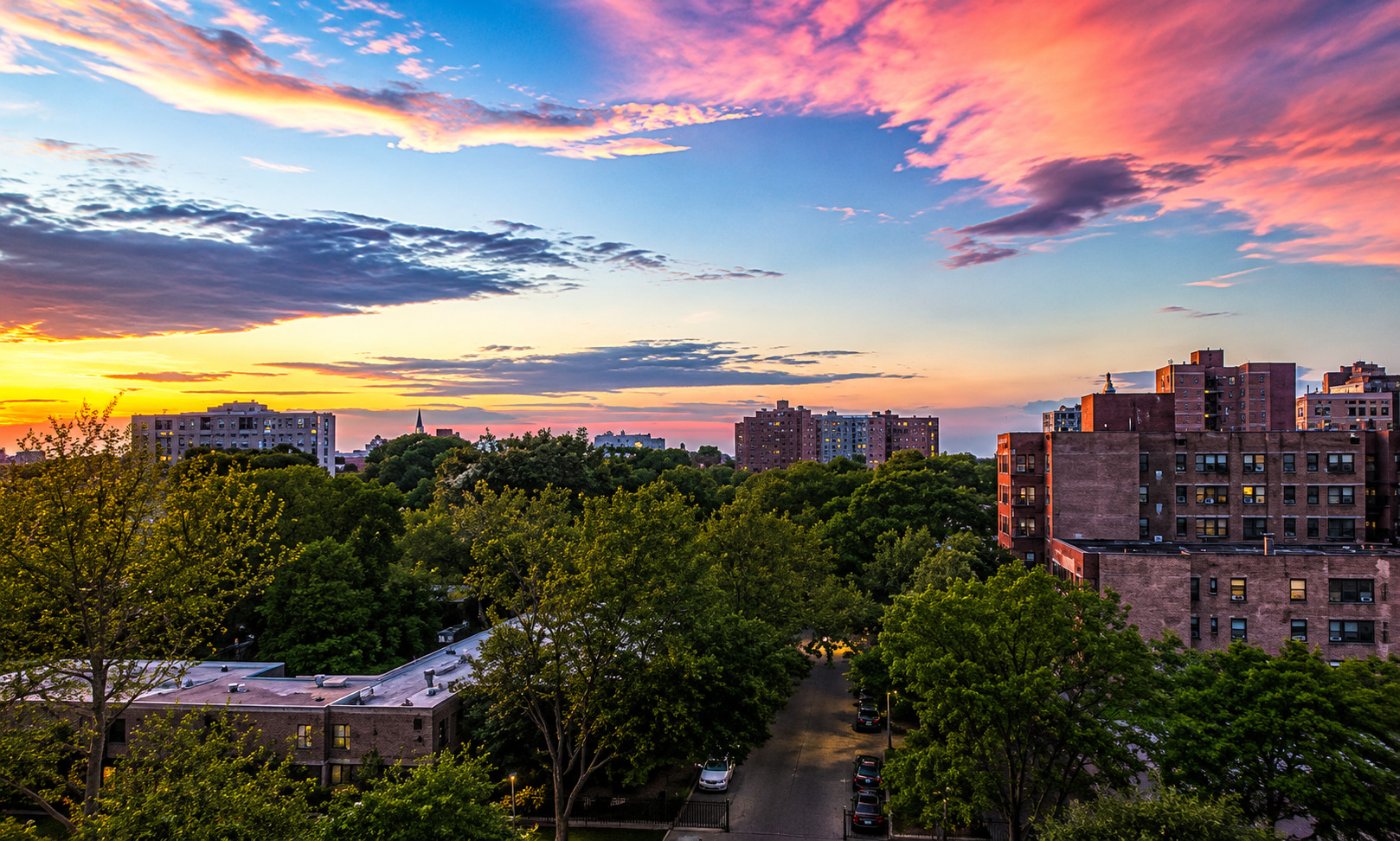 4th image of 1451 E 55Th St, Chicago, IL 60615