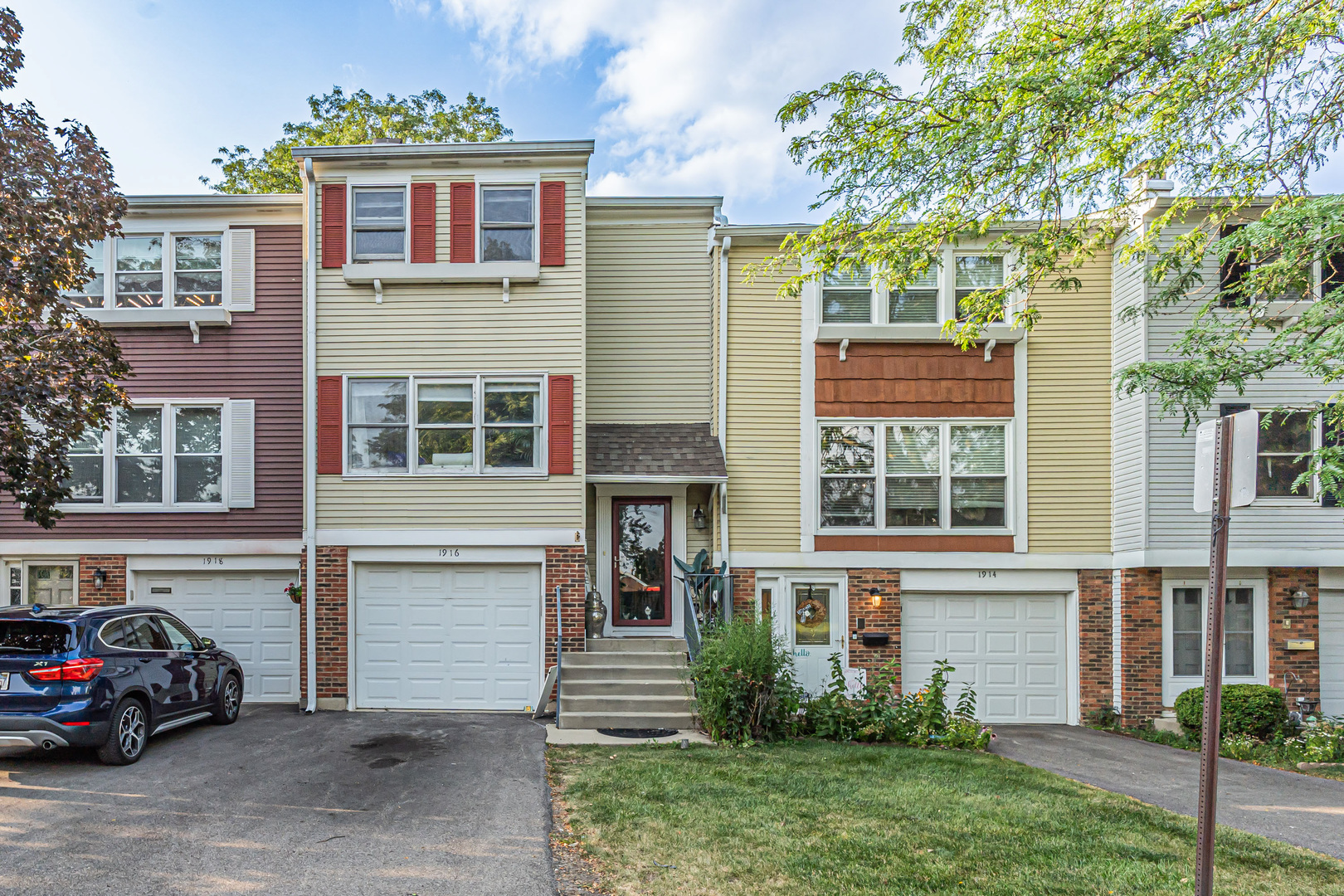 1st image of 1916 Cheltenham Pl, Schaumburg, IL 60194 | MLS# 12716162