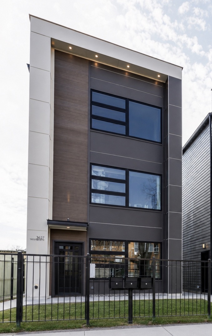 1st image of 5637 S Prairie Ave, Chicago, IL 60637 | MLS# 12716167