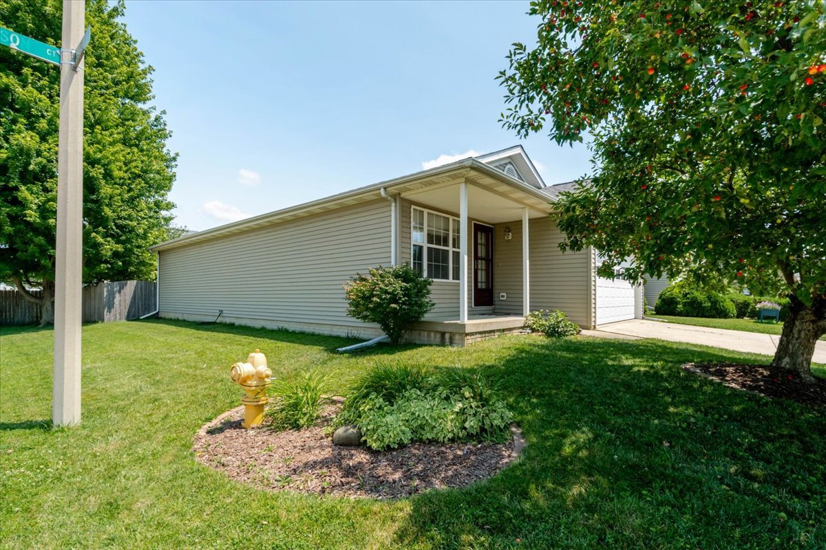 3rd image of 2 Harrison Ct, Bloomington, IL 61704 | MLS# 12716232