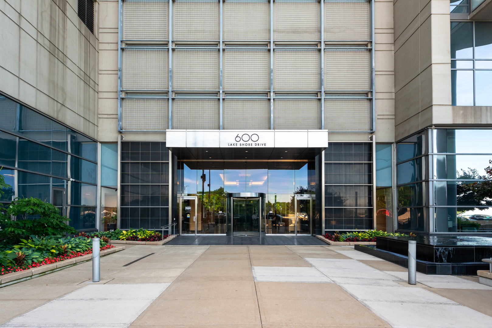 2nd image of 600 N Lake Shore Dr #807, Chicago, IL 60611 | MLS# 12716233