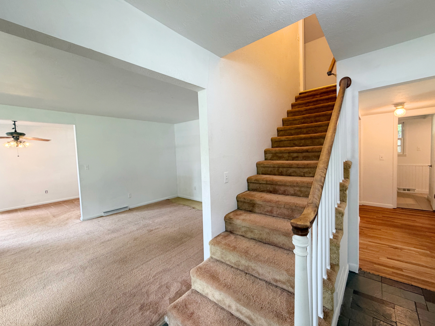 2nd image of 2009 W Norwood Dr, Carbondale, IL 62901 | MLS# 12716264
