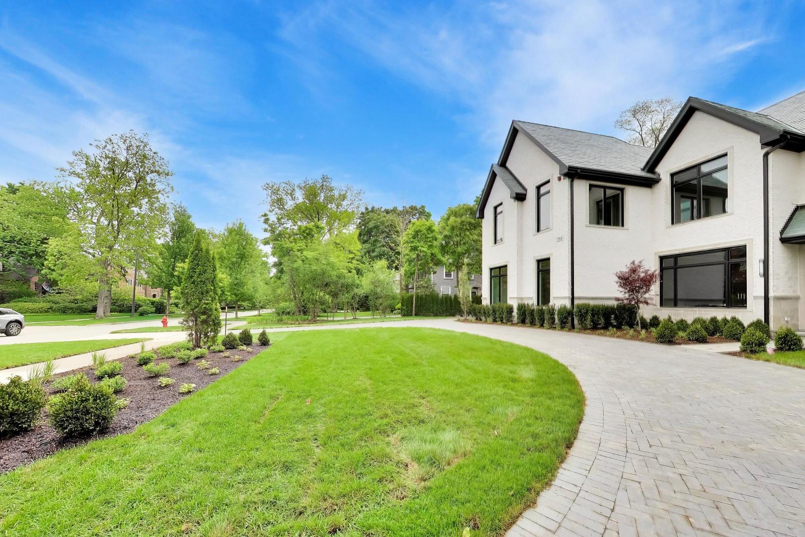2nd image of 794 Greenwood Ave, Glencoe, IL 60022 | MLS# 12716323