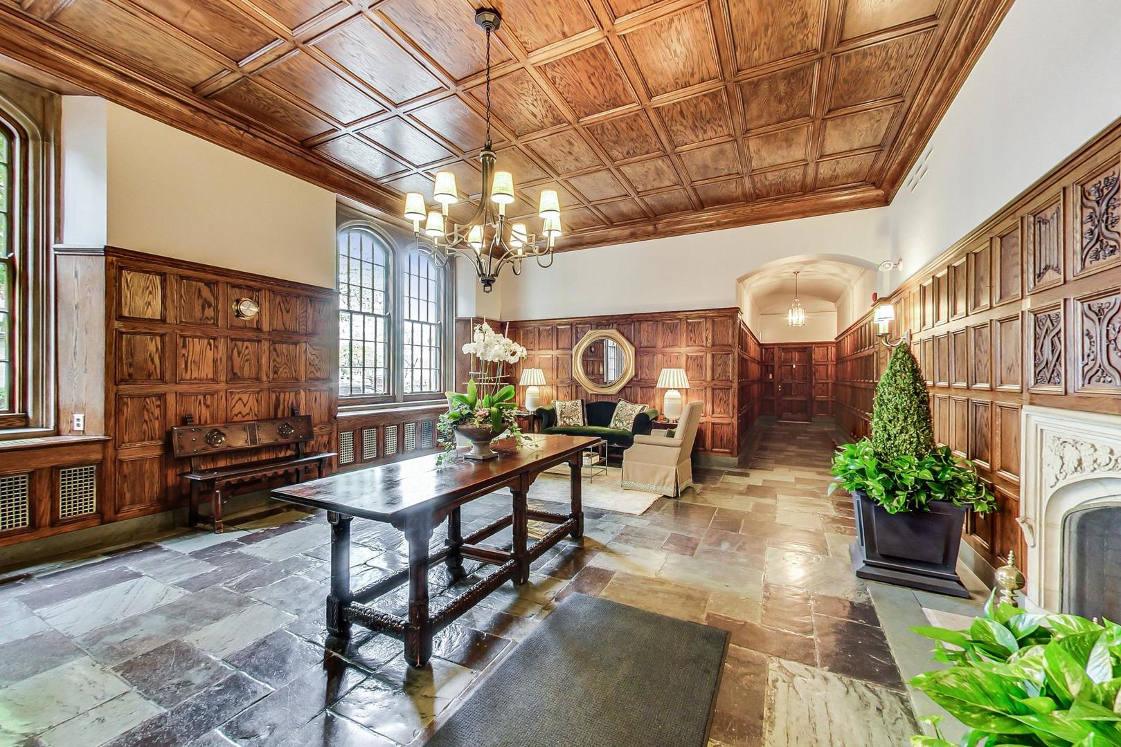 5th image of 1120 N Lake Shore Dr, Chicago, IL 60611