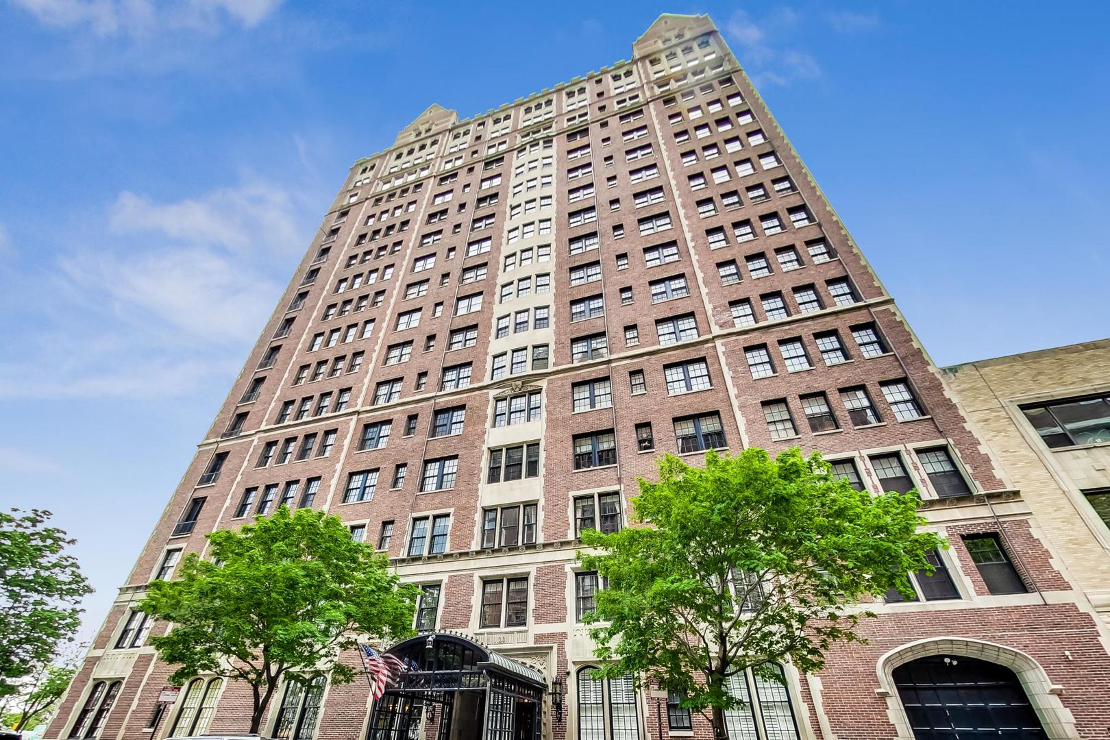 2nd image of 1120 N Lake Shore Dr, Chicago, IL 60611