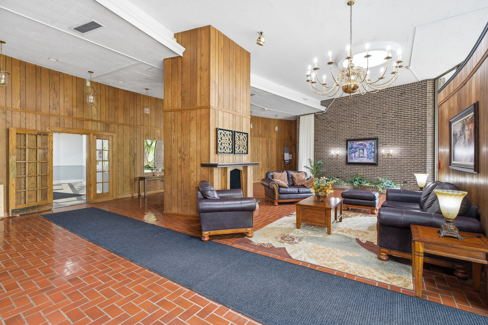 2nd image of 40 N Tower Rd #1E, Oak Brook, IL 60523 | MLS# 12716357