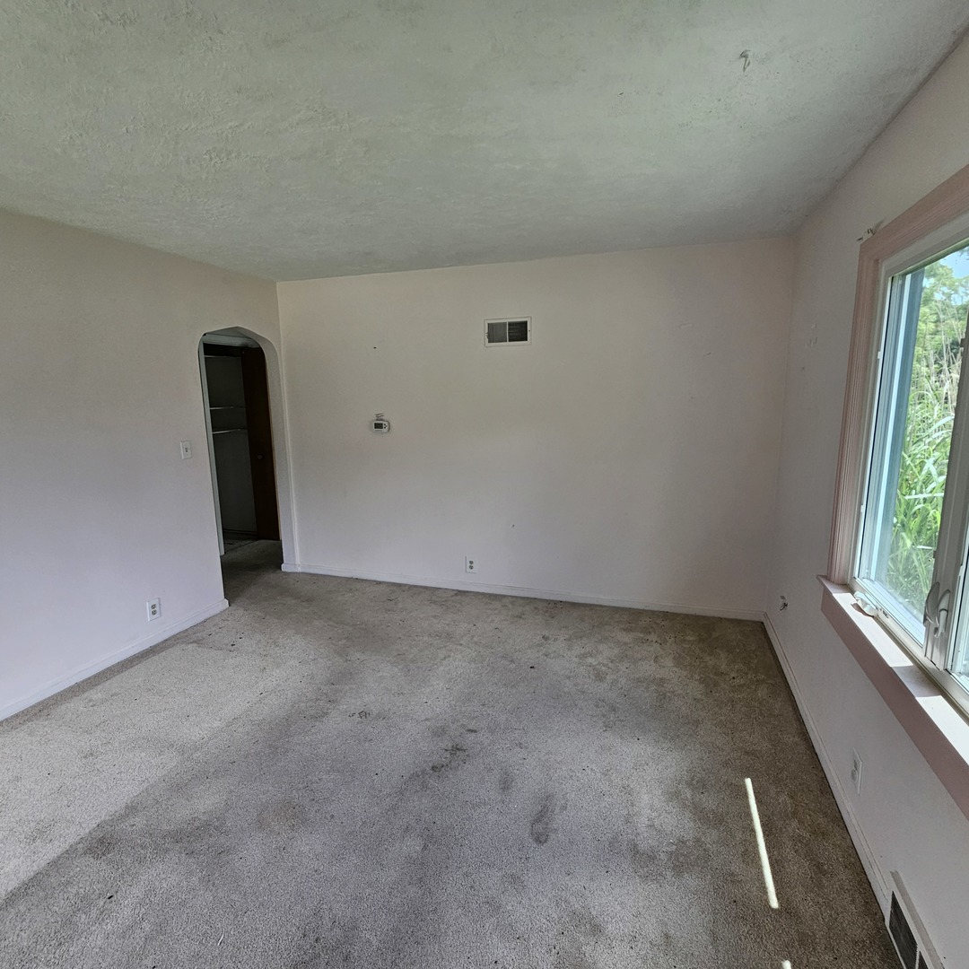 5th image of 1307 Winthrop Ln, Rockford, IL 61107 | MLS# 12716422