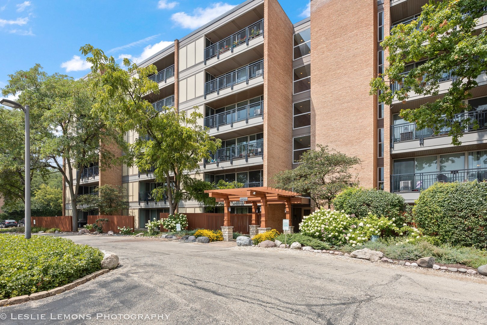 Homes for sale in Lisle, IL | 5950 Oakwood Dr #6F, Lisle, IL 60532 | MLS# 12716428