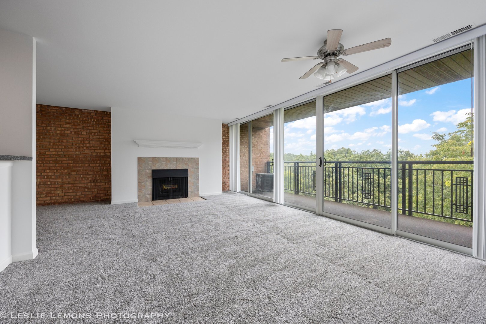 3rd image of 5950 Oakwood Dr #6F, Lisle, IL 60532 | MLS# 12716428