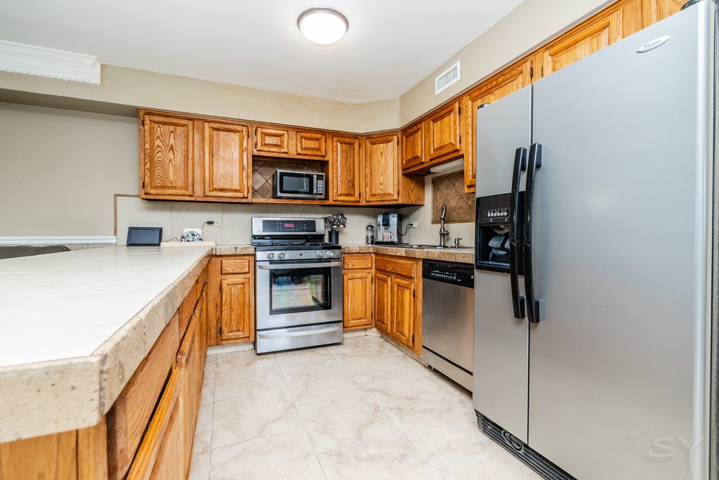 4th image of 2016 Raleigh Pl, Hoffman Estates, IL 60169 | MLS# 12716430