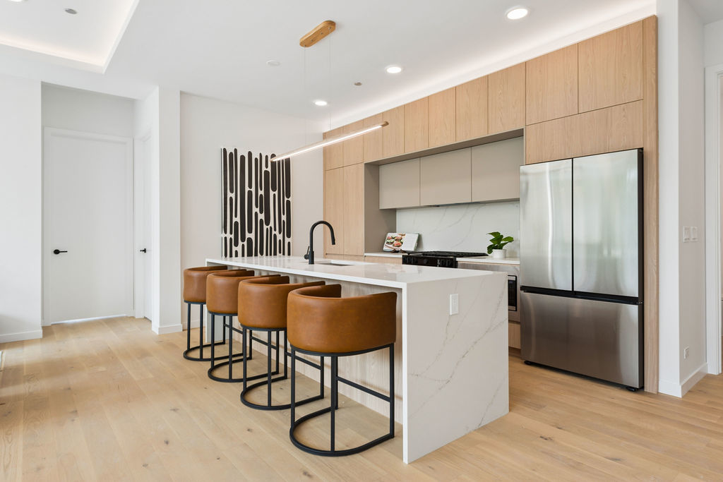2nd image of 2072 N Western Ave #PH-401, Chicago, IL 60647 | MLS# 12716479