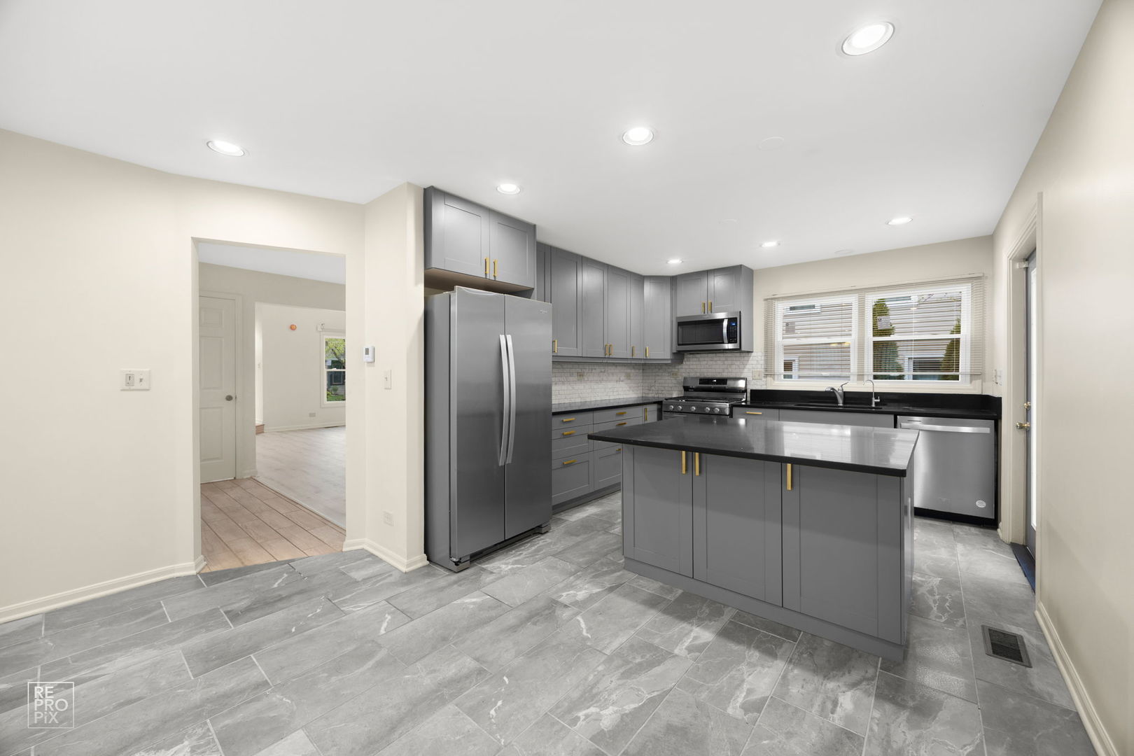 Photo 4 of Single family home for sale at 1002 Hobson Dr, Buffalo Grove, IL 60089 | MLS# 12716489 | Listing updated on 2026-08-25