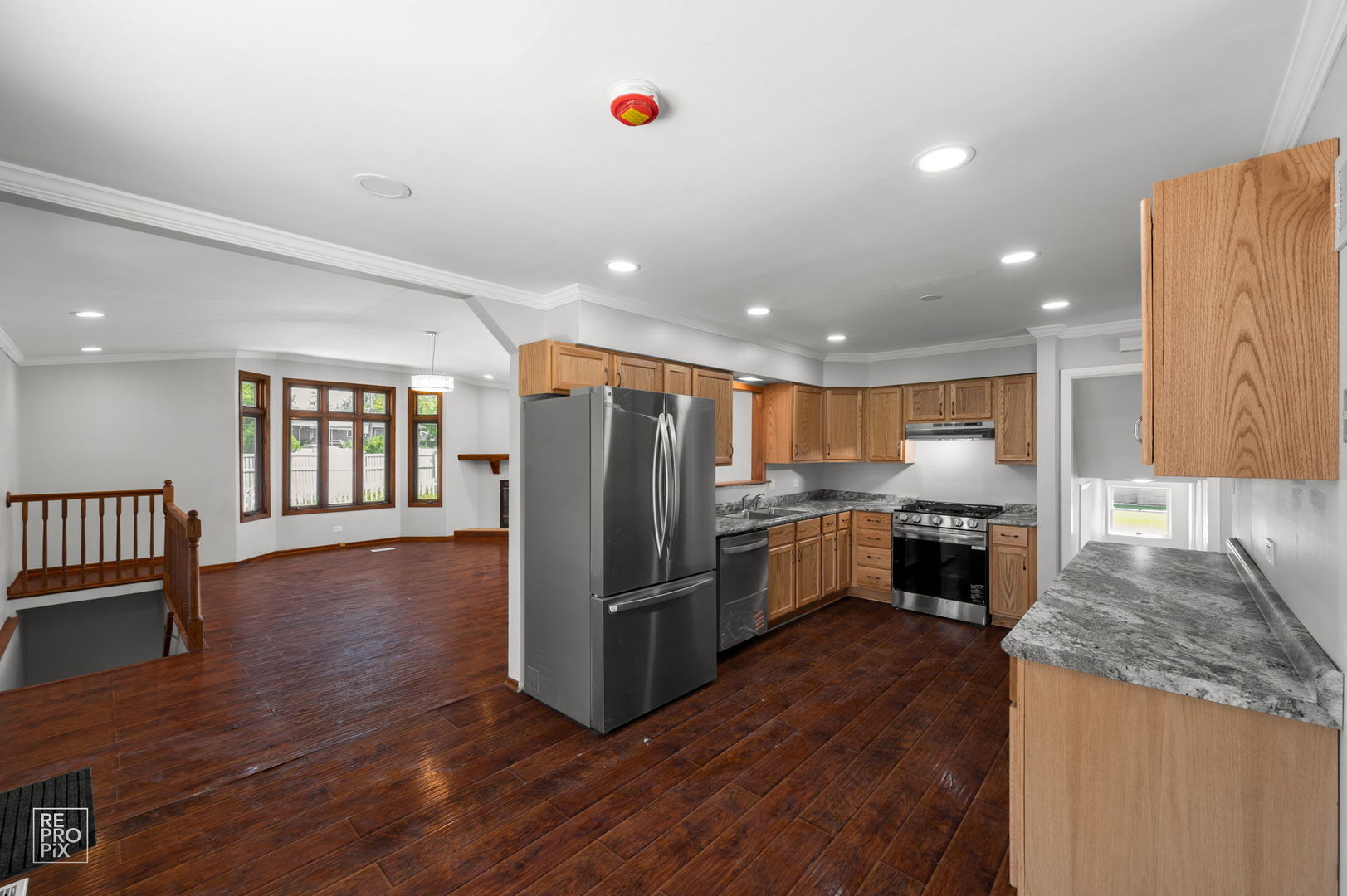 3rd image of 14825 Parkside Ave, Oak Forest, IL 60452 | MLS# 12716569