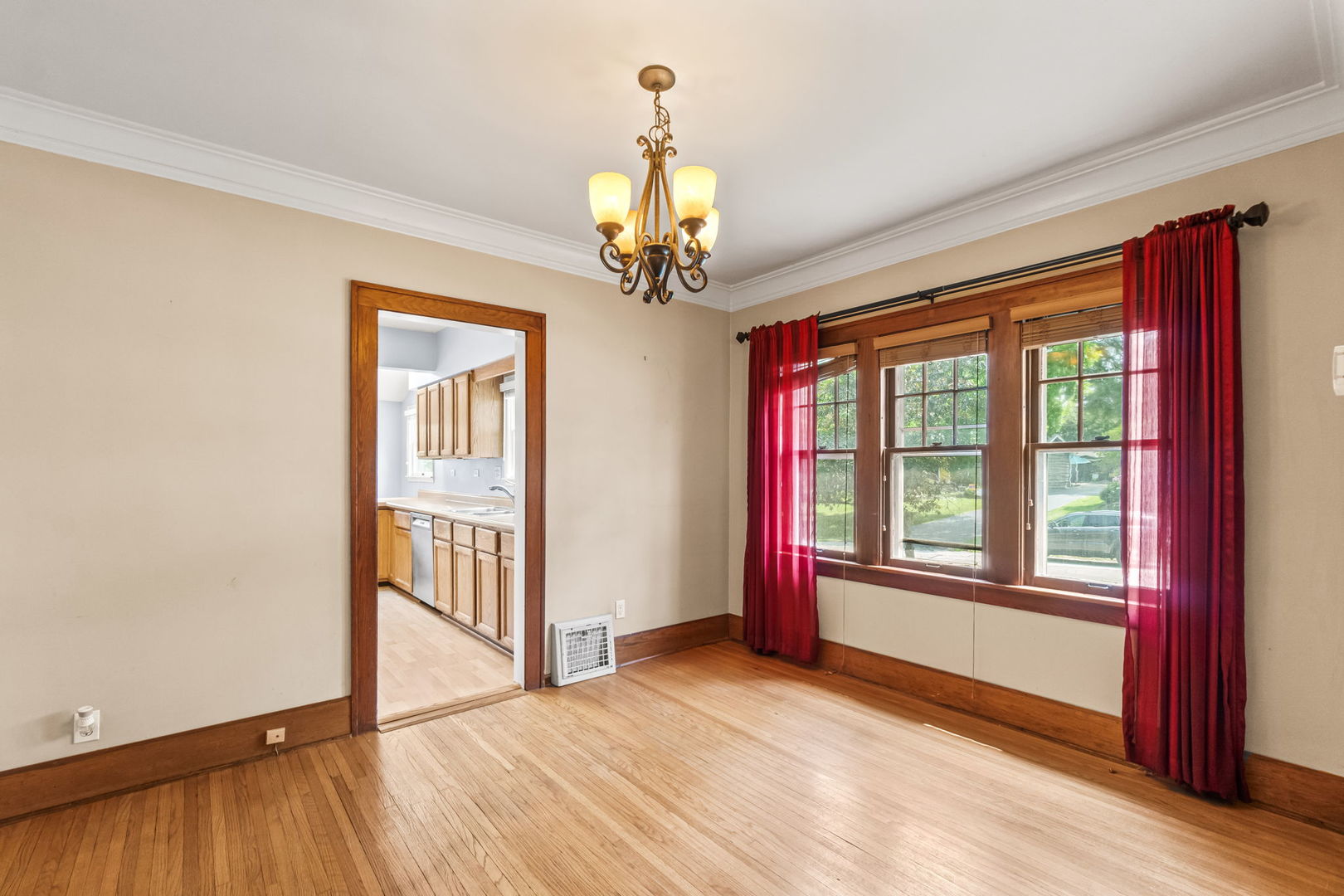 4th image of 1000 Division St, Lisle, IL 60532 | MLS# 12716611